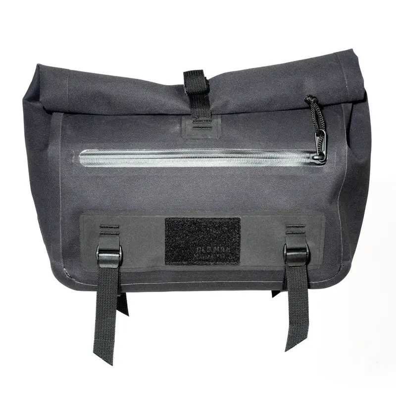 Old Man Mountain Juniper Trunk Bag 1