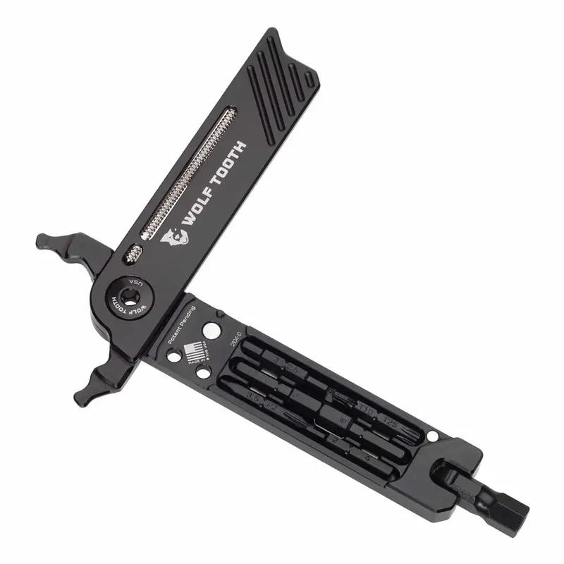 Wolf Tooth Components 8-Bit Pliers 1